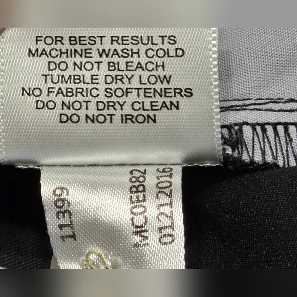 Peter Millar Salem Performance Golf Shorts  Men's Size 35 - Picture 11 of 11